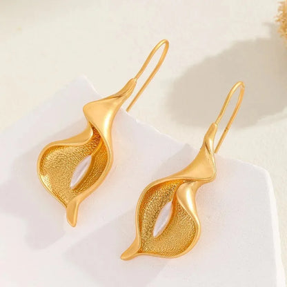 Modern Calla Lily Drop Earrings