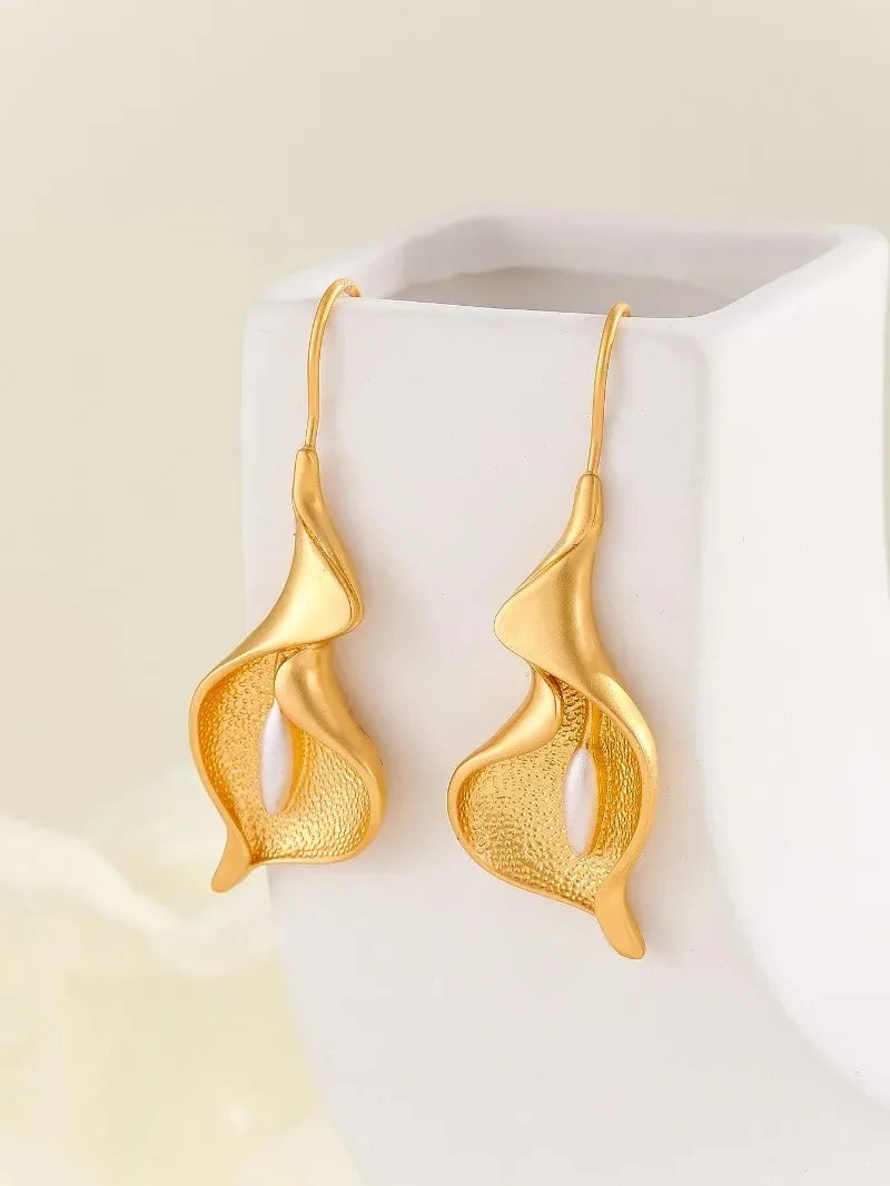 Modern Calla Lily Drop Earrings