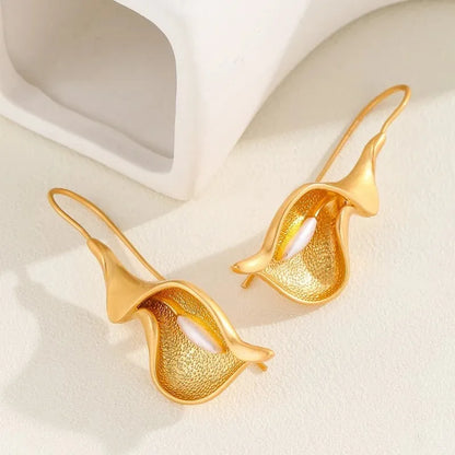 Modern Calla Lily Drop Earrings